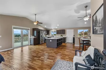 6811 54th Place NE, Marysville, WA 98270 - Photo 7