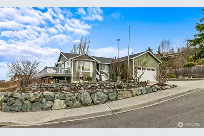 6811 54th Place NE, Marysville, WA 98270 - Photo 3