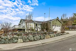 6811 54th Pl NE, Marysville, WA 98270 - Photo 3