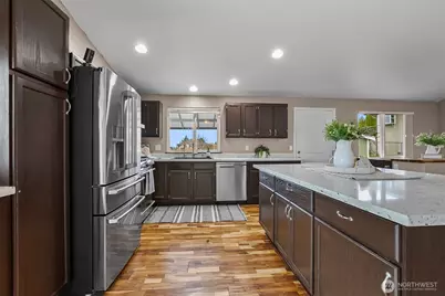 6811 54th Place NE, Marysville, WA 98270 - Photo 17