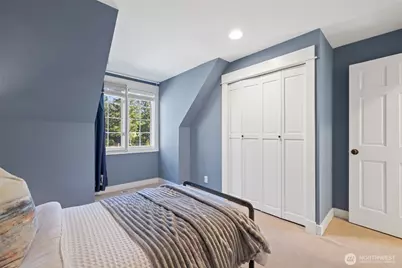 413 213th Place SE, Sammamish, WA 98074 - Photo 13