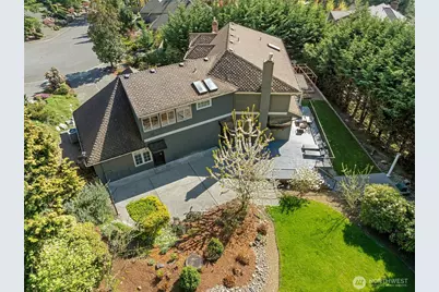 413 213th Place SE, Sammamish, WA 98074 - Photo 35