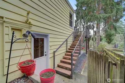 7722 22nd Avenue NE, Seattle, WA 98115 - Photo 9