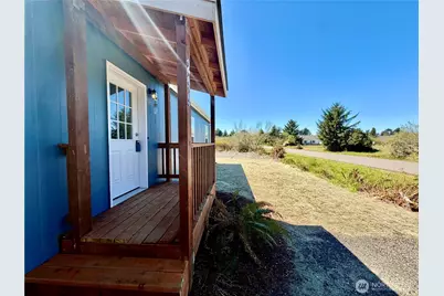 299 Octopus Avenue NE, Ocean Shores, WA 98569 - Photo 3