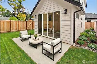 13005 1st Avenue NE, Seattle, WA 98125 - Photo 9