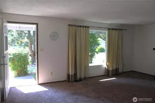 313 & 315 146th Pl NE, Bellevue, WA 98007 - Photo 13