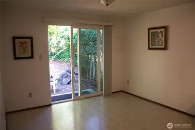 313 & 315 146th Place NE, Bellevue, WA 98007 - Photo 17