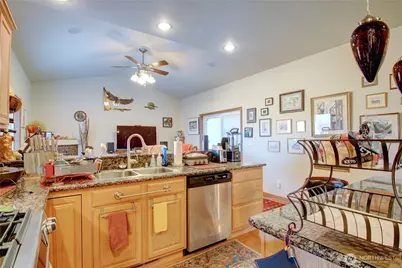 1516 N 43rd Place, Mount Vernon, WA 98273 - Photo 13