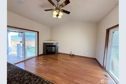 1516 N 43rd Place, Mount Vernon, WA 98273 - Photo 11