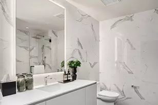 889 Ave Sq NE, Bellevue, WA 98004 - Photo 11