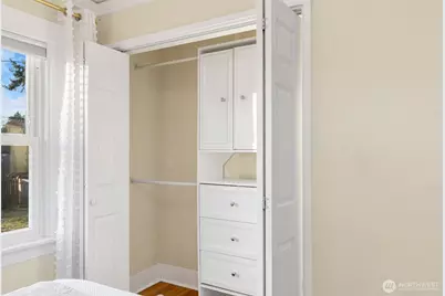 8451 30th Avenue SW, Seattle, WA 98126 - Photo 21