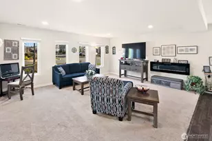 8691 54th St NE, Marysville, WA 98270 - Photo 3