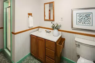 2510 Magnolia Blvd W, Seattle, WA 98199 - Photo 33