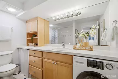 1525 Taylor Ave N #203, Seattle, WA 98109 - Photo 17