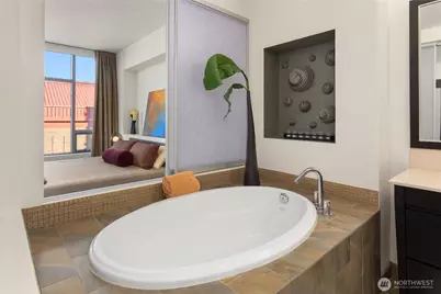 2033 2nd Avenue #1602, Seattle, WA 98121 - Photo 19