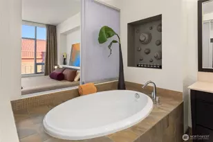 2033 2nd Ave, Seattle, WA 98121 - Photo 19