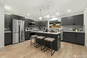 13007 1st Ave NE, Seattle, WA 98125 - Photo 3