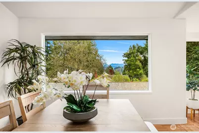 9802 15th Avenue NE, Seattle, WA 98115 - Photo 17