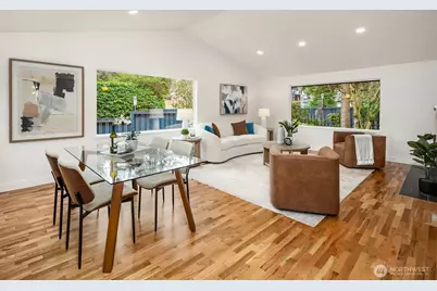 9802 15th Avenue NE, Seattle, WA 98115 - Photo 3