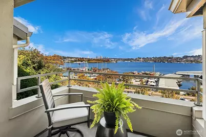 2400 8th Avenue N #2, Seattle, WA 98109 - Photo 3