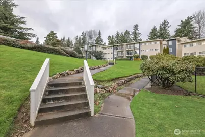 12631 NE 9th Place #C305, Bellevue, WA 98005 - Photo 25