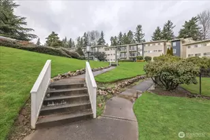 12631 NE 9th Pl, Bellevue, WA 98005 - Photo 25