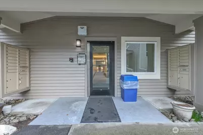 12631 NE 9th Place #C305, Bellevue, WA 98005 - Photo 3