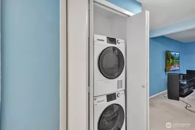 12631 NE 9th Place #C305, Bellevue, WA 98005 - Photo 17