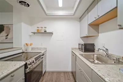 14650 NE 32nd Street #A-11, Bellevue, WA 98007 - Photo 13