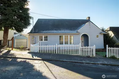 604 Academy Street, Kelso, WA 98626 - Photo 1