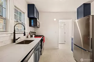 604 Academy St, Kelso, WA 98626 - Photo 5