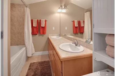 213 15th Avenue, Seattle, WA 98122 - Photo 9