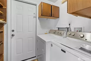 12962 SE 23rd St, Bellevue, WA 98005 - Photo 25