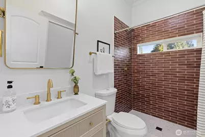 7908 S Lakeridge Drive, Seattle, WA 98178 - Photo 23