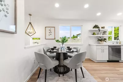 9526 Interlake Avenue N, Seattle, WA 98103 - Photo 19