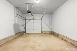 9526 Interlake Ave N, Seattle, WA 98103 - Photo 31