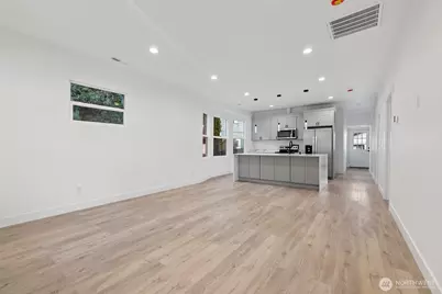 1131 S 6th Street, Mount Vernon, WA 98273 - Photo 9