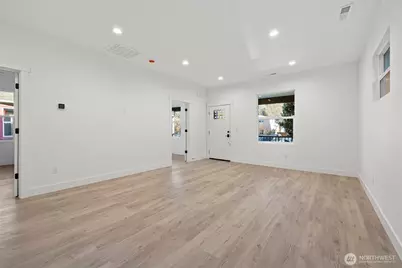 1131 S 6th Street, Mount Vernon, WA 98273 - Photo 5