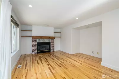 2419 SW Capital Drive, Oak Harbor, WA 98277 - Photo 17