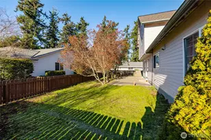 2419 SW Capital Dr, Oak Harbor, WA 98277 - Photo 35