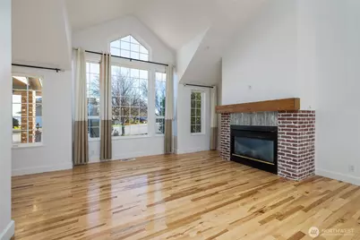 2419 SW Capital Drive, Oak Harbor, WA 98277 - Photo 5