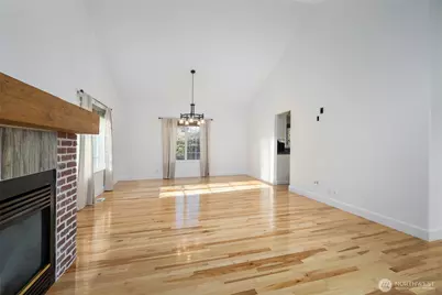 2419 SW Capital Drive, Oak Harbor, WA 98277 - Photo 7