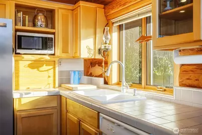 154 Rockaway Beach Lane, Camano Island, WA 98282 - Photo 17