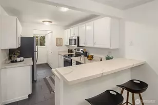 10022 NE 127th Pl, Kirkland, WA 98034 - Photo 7