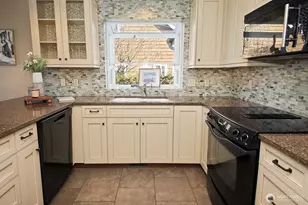 2471 Soundview Dr, Langley, WA 98260 - Photo 9