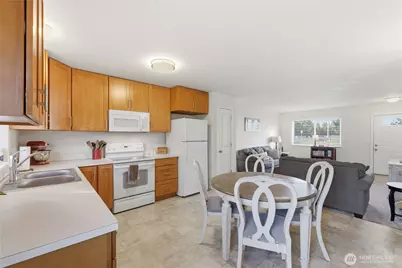 13631 51st Avenue NE #A, Marysville, WA 98271 - Photo 7