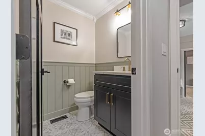 610 Logan Road, Lynnwood, WA 98036 - Photo 17