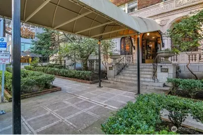 1017 Minor Avenue #1303, Seattle, WA 98104 - Photo 15