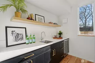 515 Howe St, Seattle, WA 98109 - Photo 23