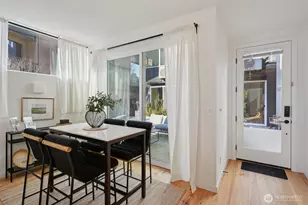 515 Howe St, Seattle, WA 98109 - Photo 3